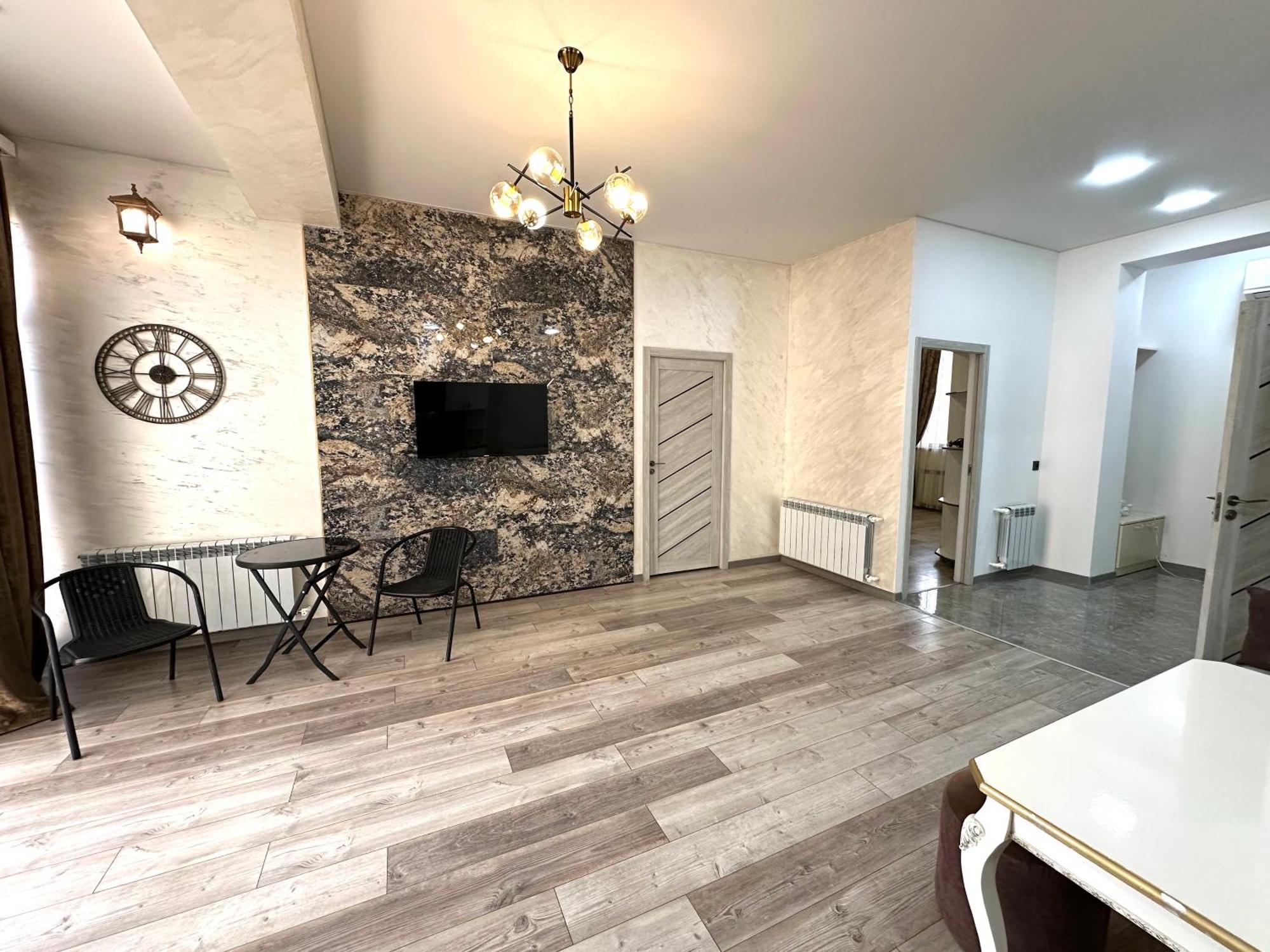 New Apartment In Downtown Yerevan Bagian luar foto