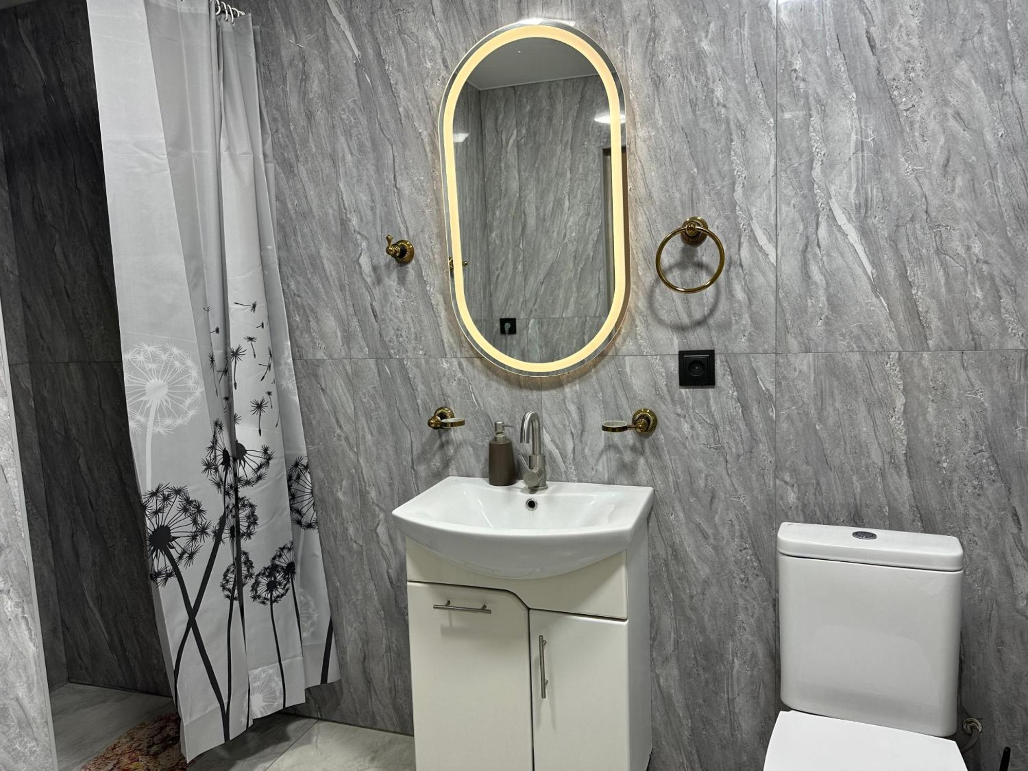 New Apartment In Downtown Yerevan Bagian luar foto