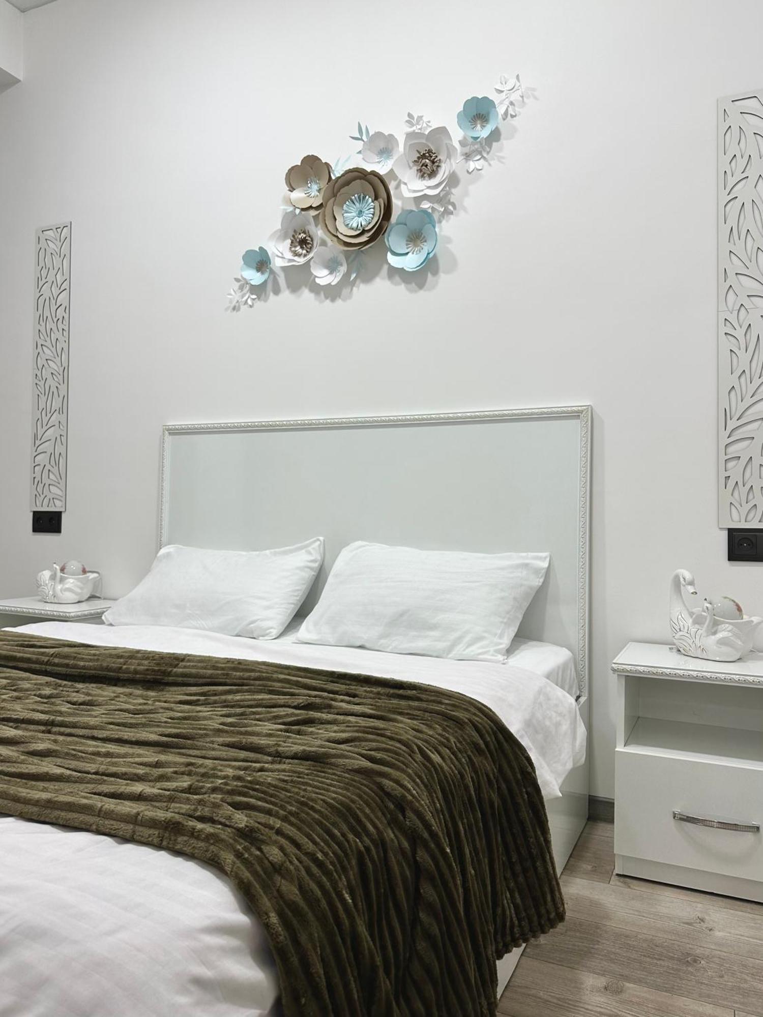 New Apartment In Downtown Yerevan Bagian luar foto